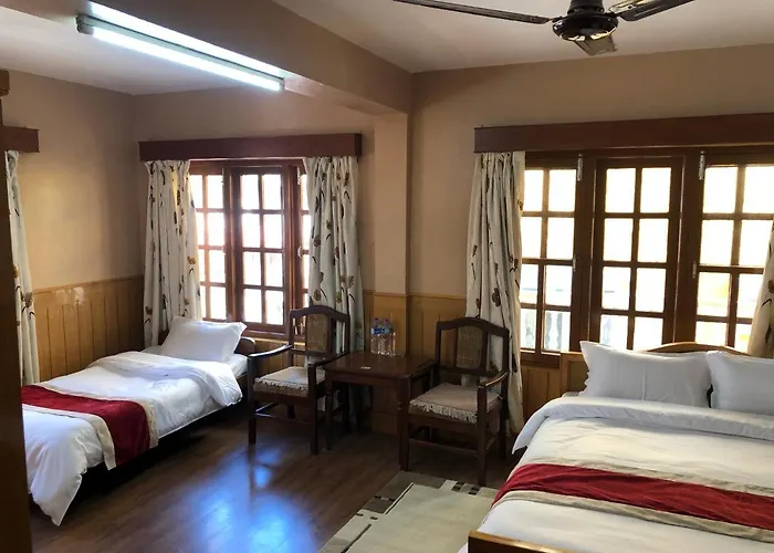 Pensión Boudha Dungkar 3*